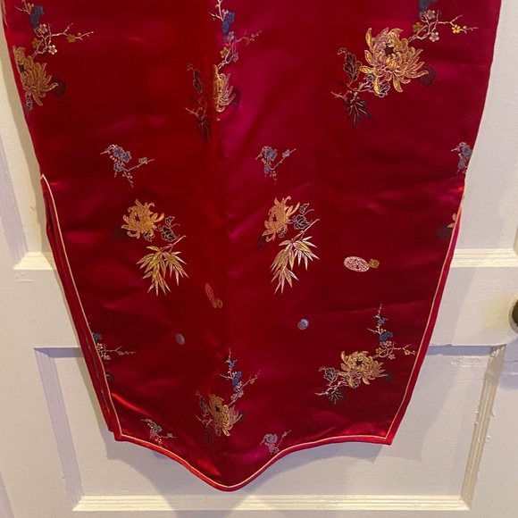 Yue Hsa Elegant Red Floral Dress - Picture 8 of 11